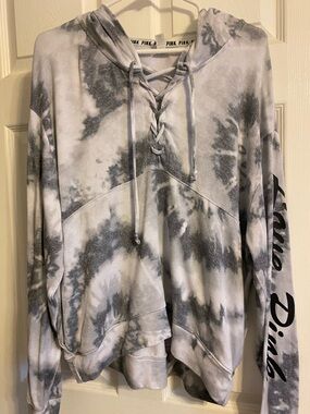 PINK Victoria's Secret Gray & White Tie-Dye Lace-Up V-Neck Hoodie